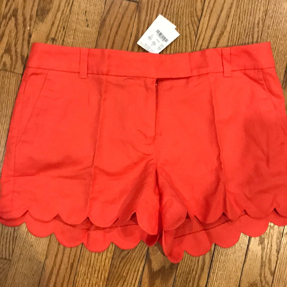 NWT Coral scallop shorts